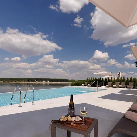 Hotell Bononia Estate Winery & Koshava