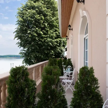 Bononia Estate Winery & *