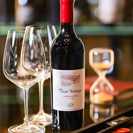 Hotell Bononia Estate Winery & *