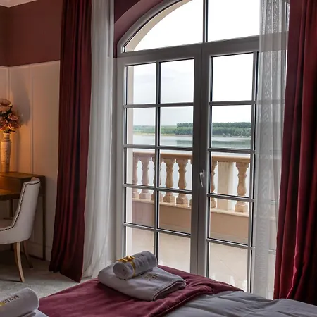 Bononia Estate Winery & Hotell *
